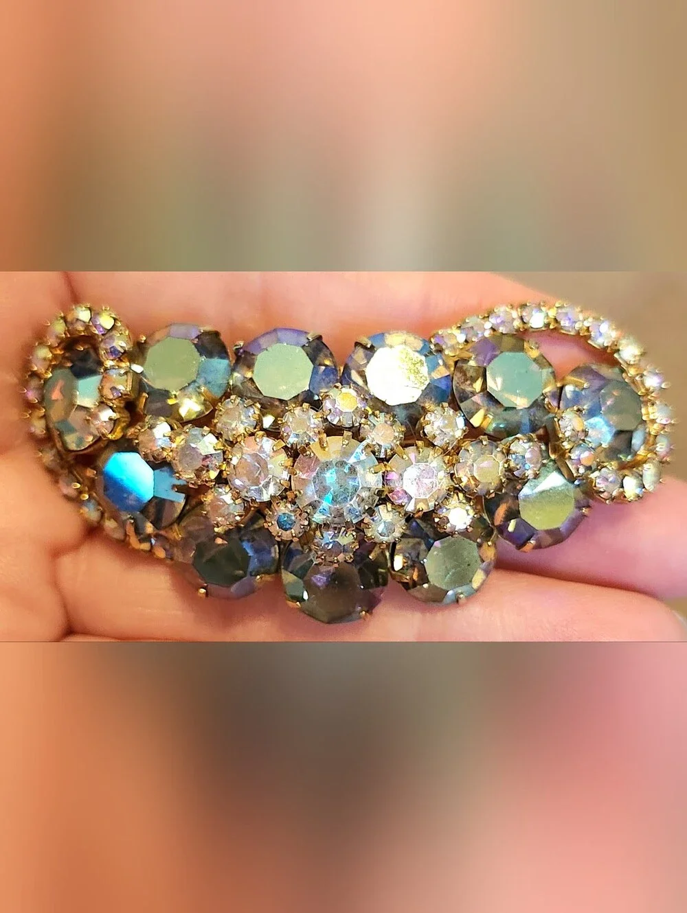 Vintage Aurora Borealis Prong-set Rhinestone Brooch